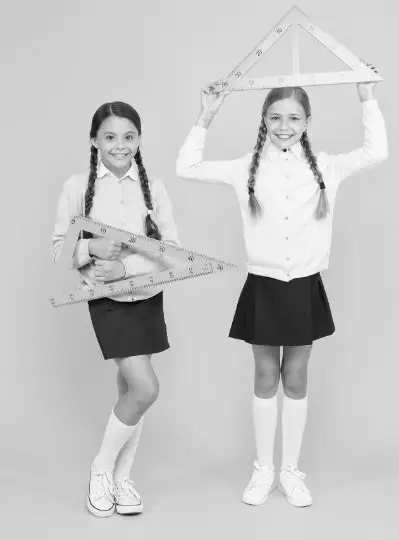 Девочки позируют на выпускной альбом - Дом солнца