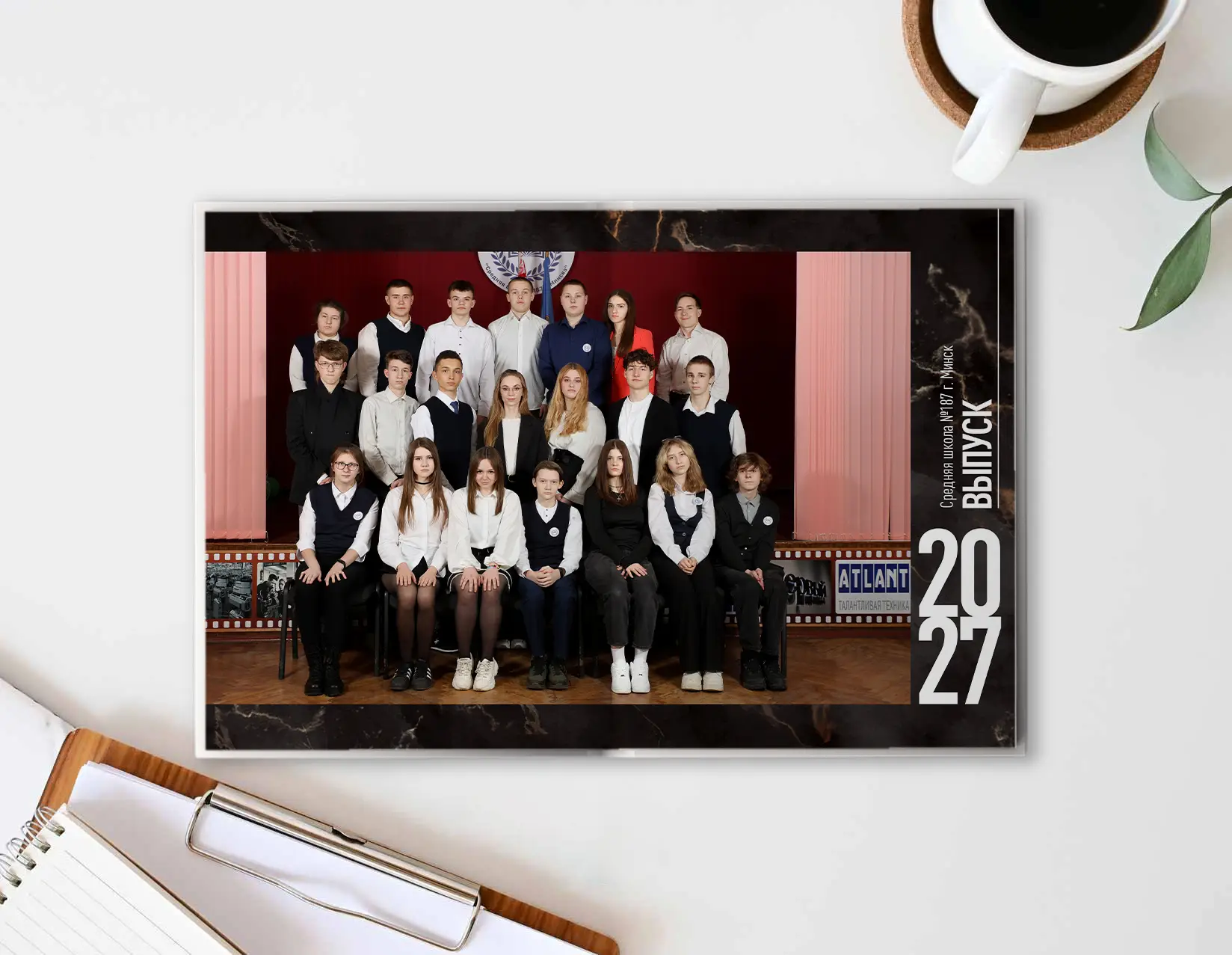4. Шаблон фотокниги «Marble Dark»